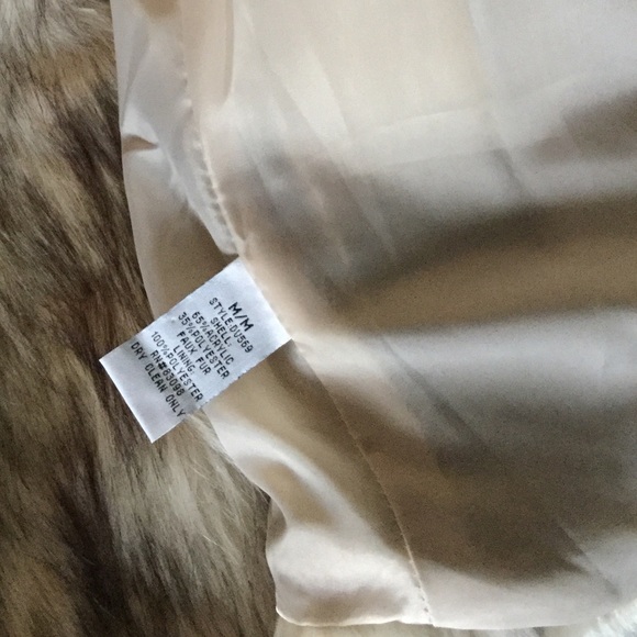 Faux Fur Jacket Vest - Picture 7 of 8